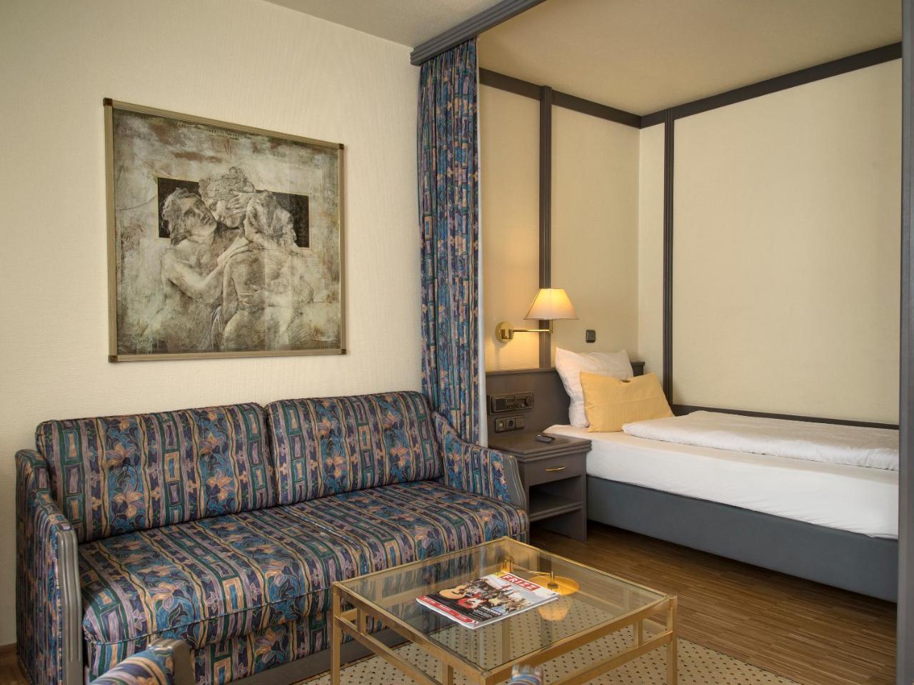 Posthaus Hotel Residenz Кронберг Экстерьер фото