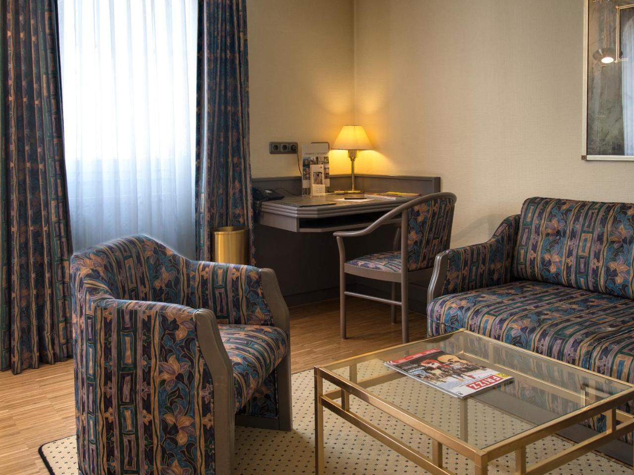 Posthaus Hotel Residenz Кронберг Экстерьер фото