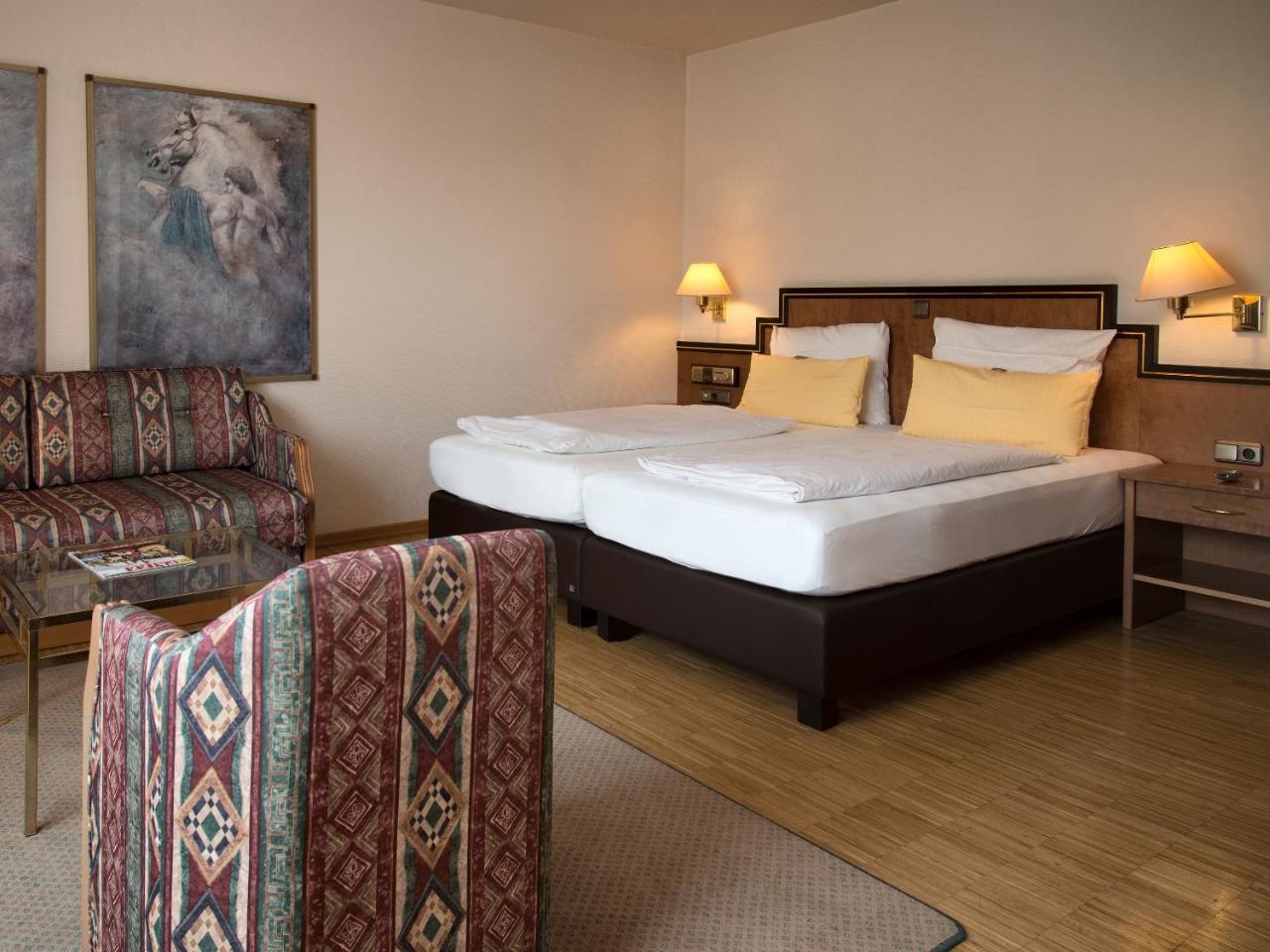 Posthaus Hotel Residenz Кронберг Экстерьер фото